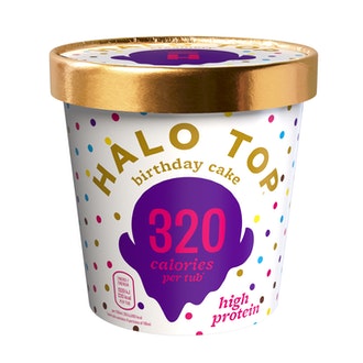 Halo Top 473ml Birthday Cake jäätelö kalorit ja ravintosisältö